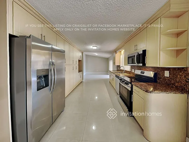 1086 NW 128th Ave — Photo 10