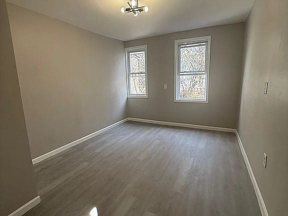 3rd image of 291 W Runyon St #B