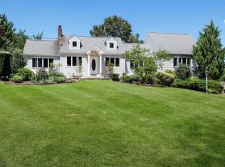 1932 Midlane, Syosset, NY 11791