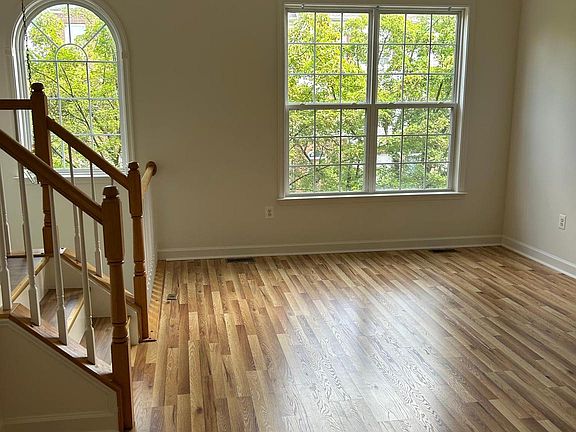 3rd image of 42540 Magellan Sq