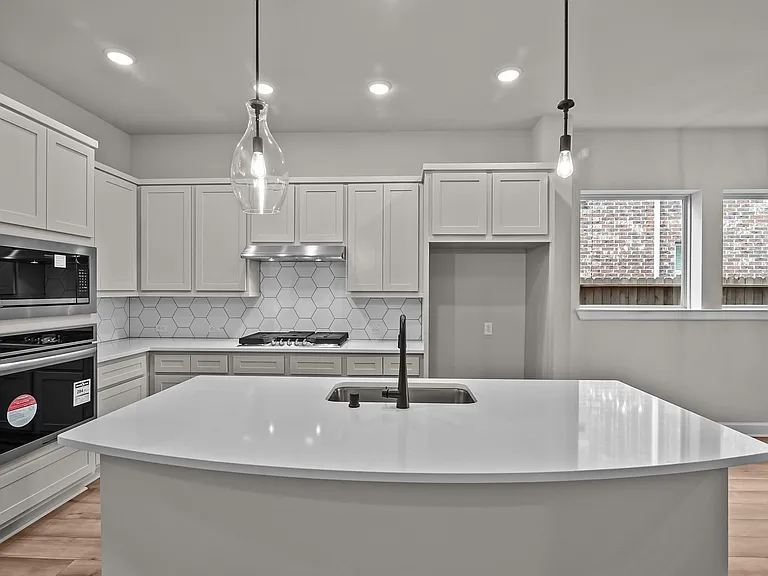 210 Ginger St — Photo 10