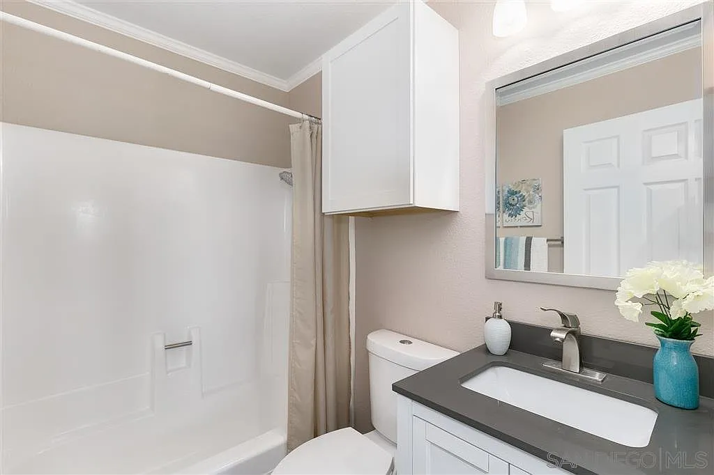5 bed, 2255 sqft, $1,195 — Photo 1