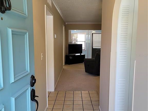 2nd image of 13850 Oakwood Ln
