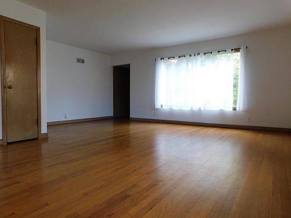 2nd image of 3002 N 70th STREET #3004