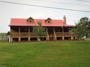 359 Stacey St, Thomasville, NC 27360
