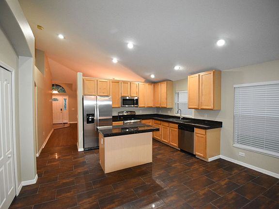 5th image of 19265 Fishermans Bend Dr