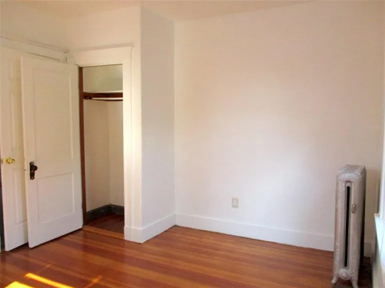 17 Montgomery St #2 — Photo 3