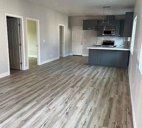 5th image of 316 Linden St