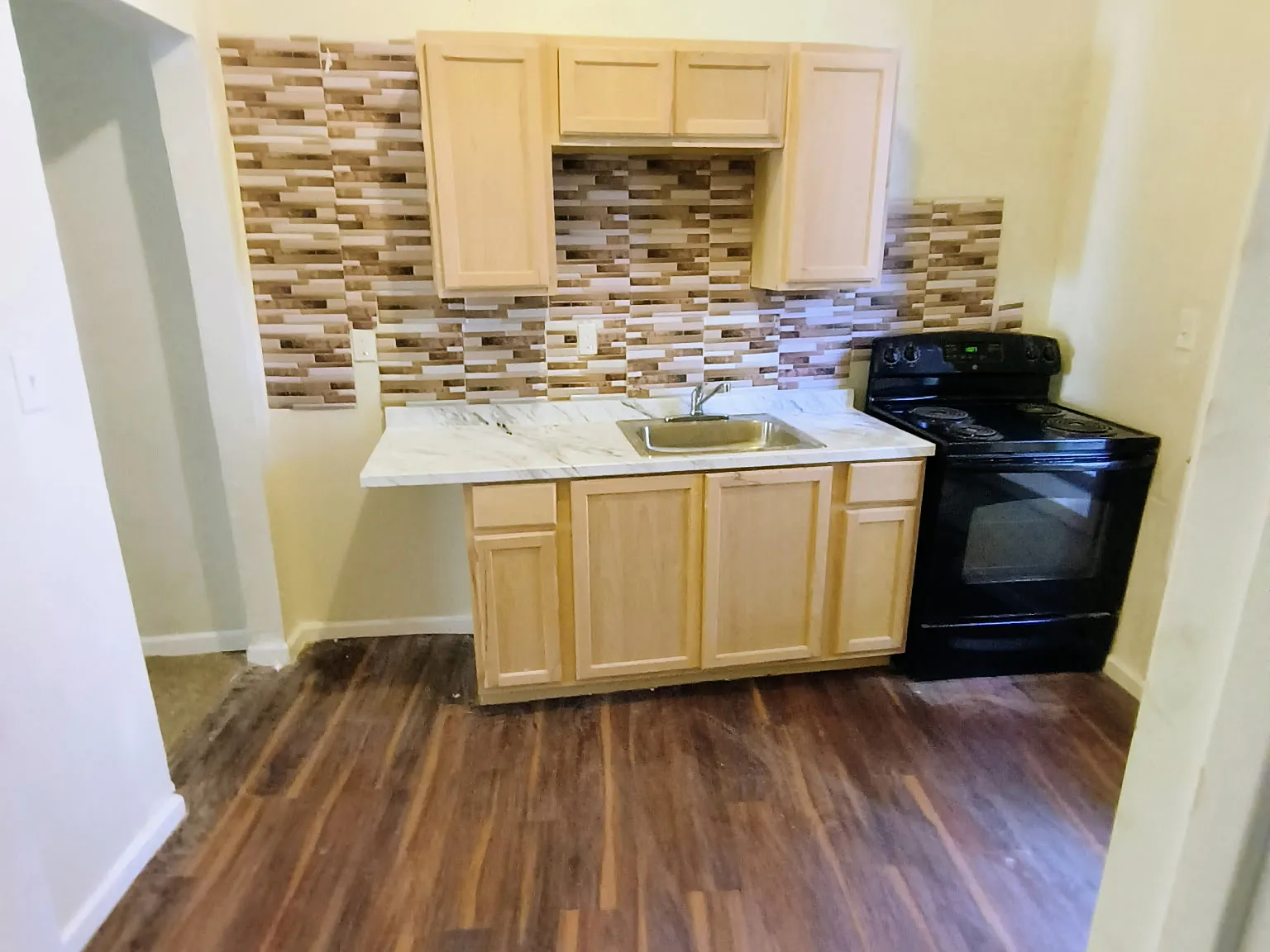 2 bed, 1000 sqft, $1,350 — Photo 1
