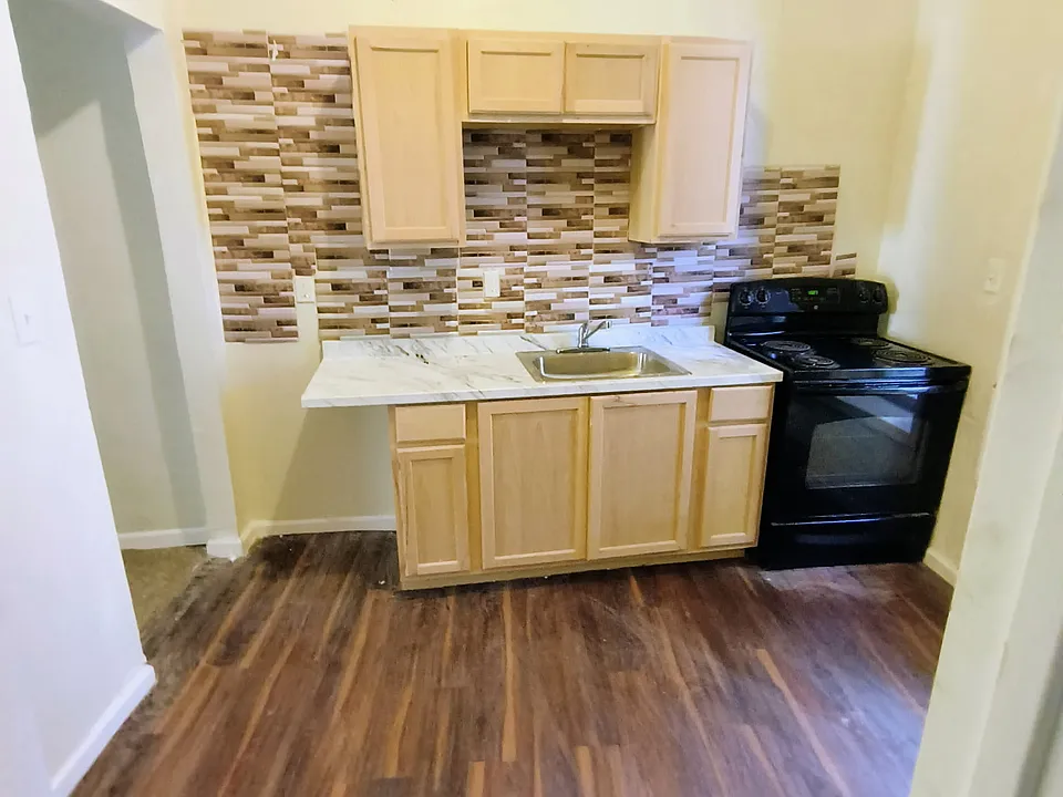 3 Myrtle Ave #1