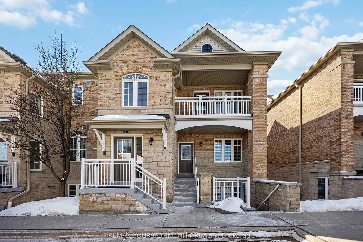 520 Silken Laumann Dr #17 photo 1