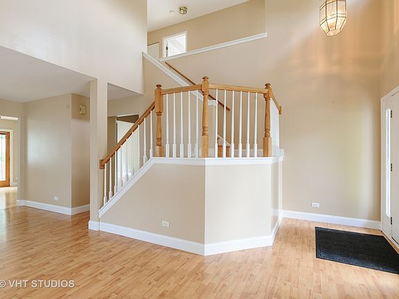 2nd image of 1043 Chesapeake Blvd
