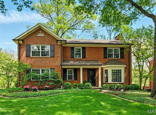 24 Rio Vista Dr, Saint Louis, MO 63124