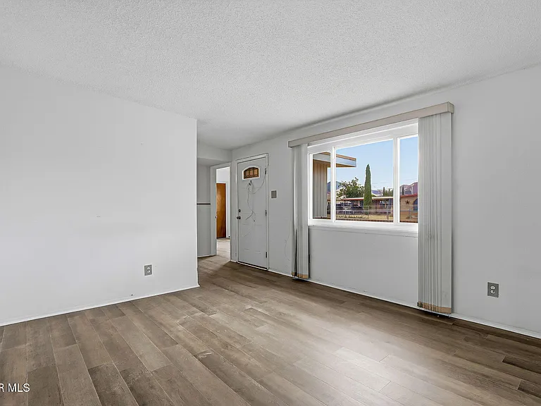 10520 Champlain St — Photo 17