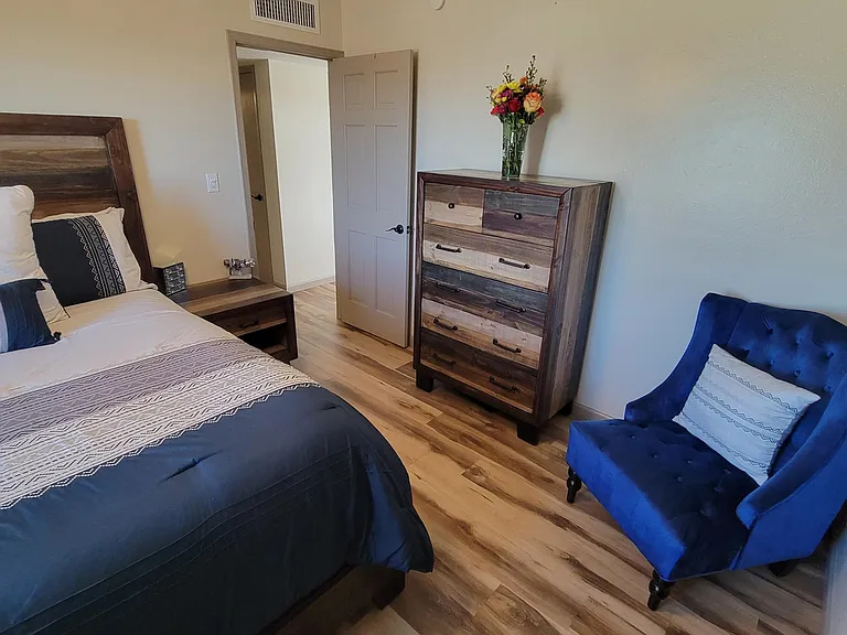2121 Avenida De Las Alturas — Photo 16