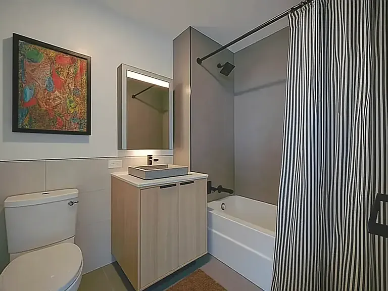 2455 3rd Ave #18G — Photo 9