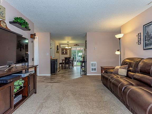 5th image of 9813 NE 92nd Ave