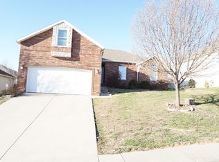 709 Silver Streak Rd, Nixa, MO 65714