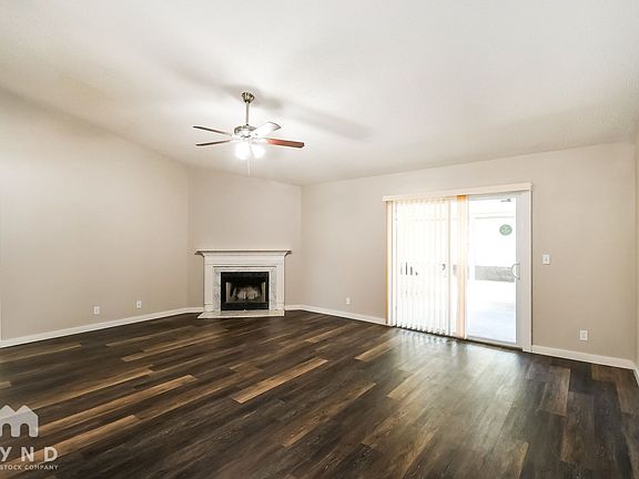 5th image of 100 Autumn Springs Ct W