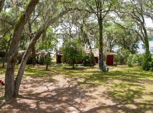 174 Morris Lake Dr, Hawthorne, FL 32640