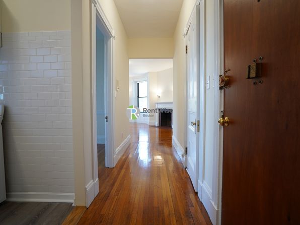 504 Beacon St APT 25