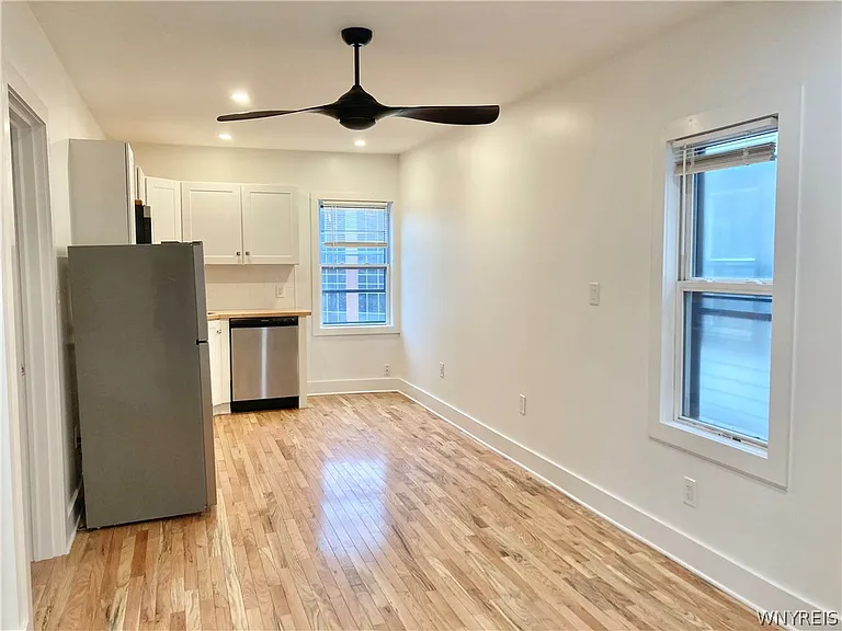 56 Trinity Pl #4 — Photo 10