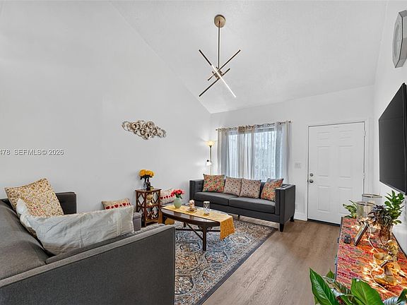 4th image of 460 NE 211th Ter