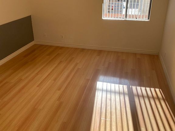 3rd image of 3711 Glendon Ave APT 101
