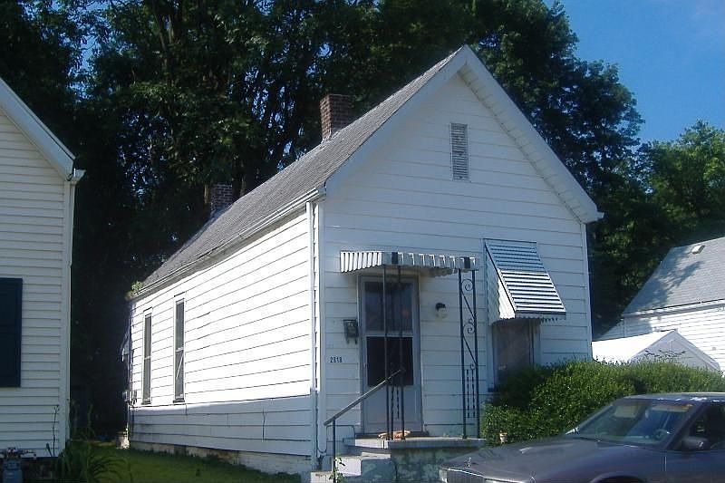1st image of 2818 Oakley St