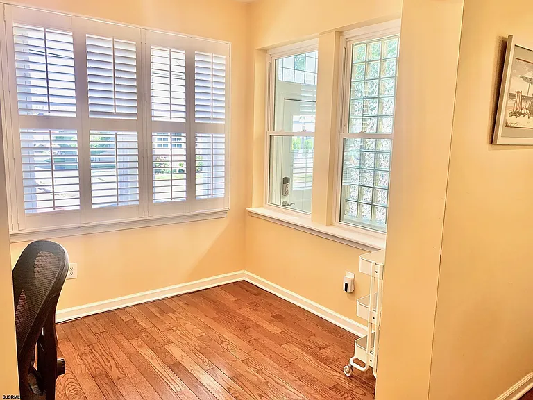 6512 Winchester Ave — Photo 6