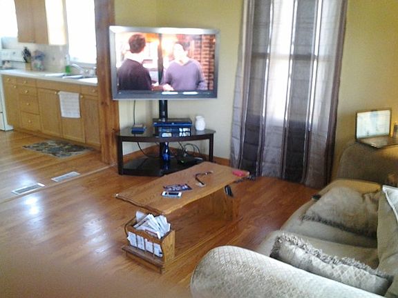 2nd image of 609 N Broadwell Ave