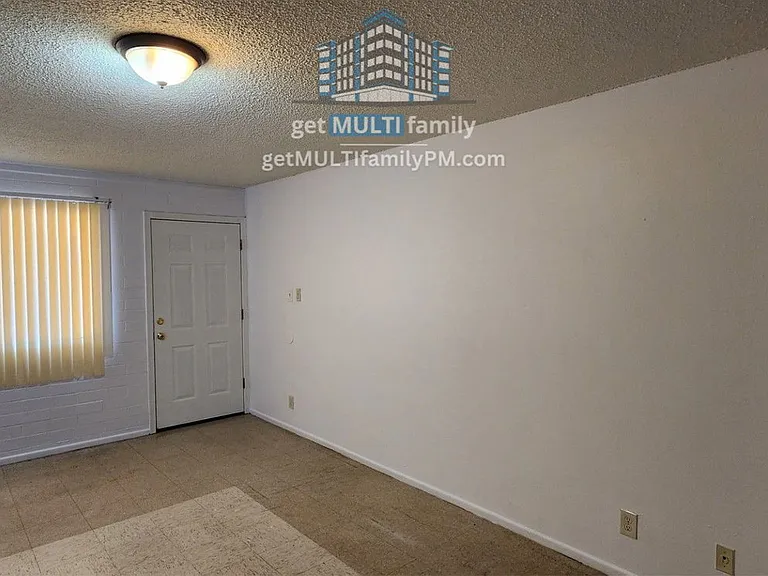 10044 N 18th Ave #2 — Photo 7