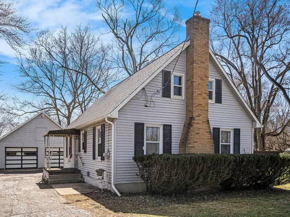 1816 S Shore Dr, Portage, MI 49002