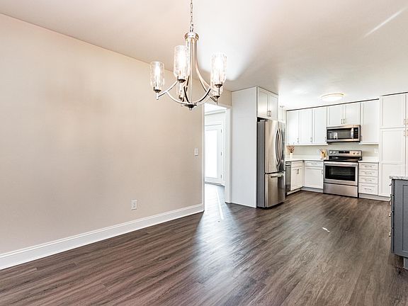Dining Area to Kitchen