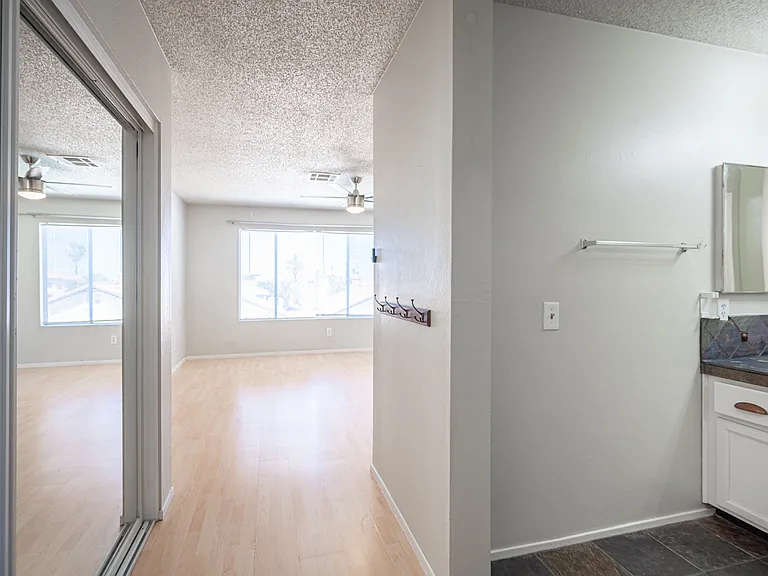 7660 Kalmalii Ave — Photo 34