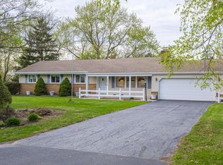 18010 Lisa Ln, Brookfield, WI 53045