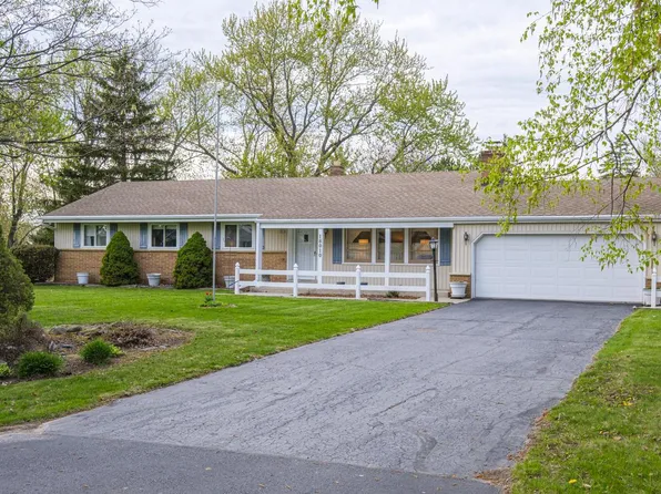 18010 Lisa LANE, Brookfield, WI 53045