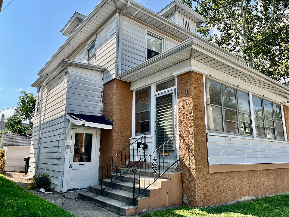 410 N McLean St #2