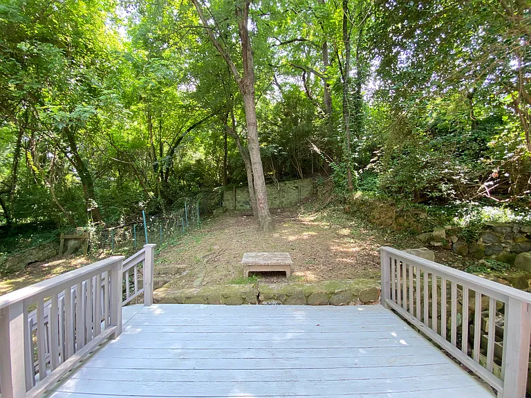 1912 Elizabeth Ave — Photo 26