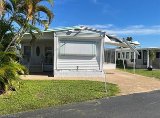 121 Dawn St, Fort Myers, FL 33908