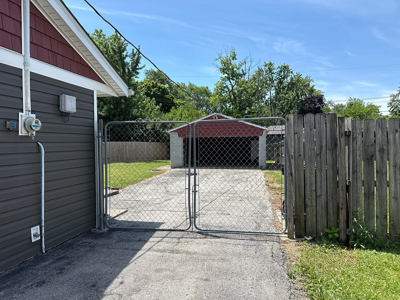3 bed, 960 sqft, $2,000 — Photo 4