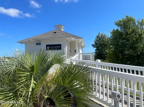 5099 Minnesota Drive SE, Southport, NC 28461
