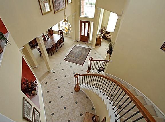 3rd image of 5004 Arbor Hollow Dr