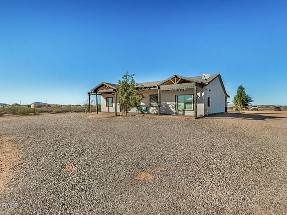 5th image of 36730 W MAGNOLIA Street