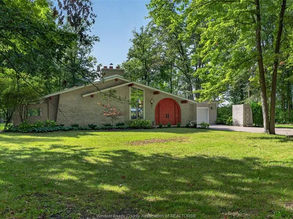 8030 County Road 15, Essex, ON N8M 2X6