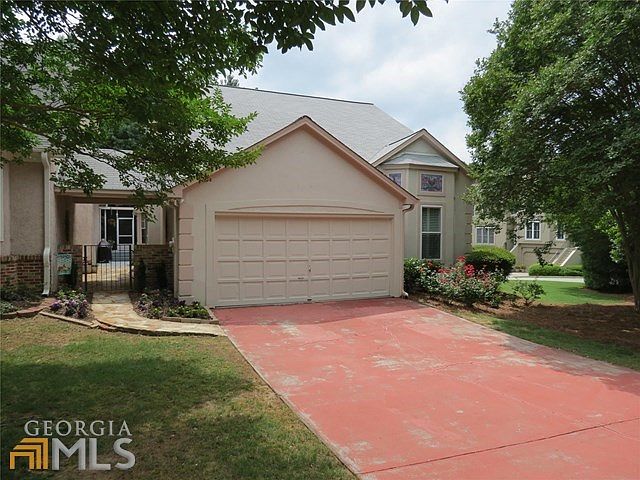 1st image of 2328 Oakwood Way SE
