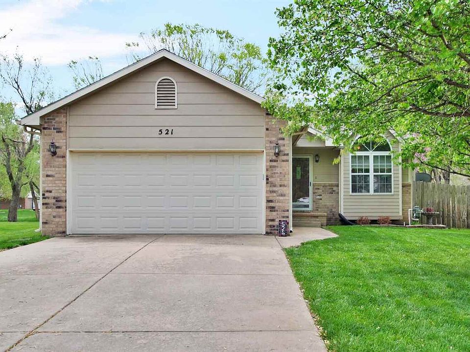 1st image of 521 Deerfield Cir