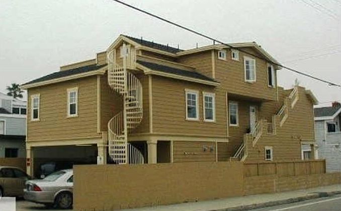 1st image of 138 36th St