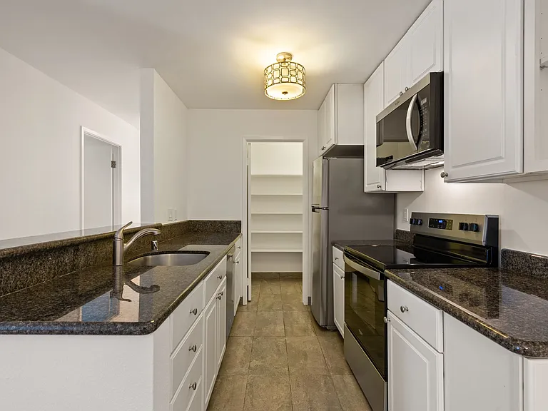 225 Boardwalk Ave #D — Photo 6