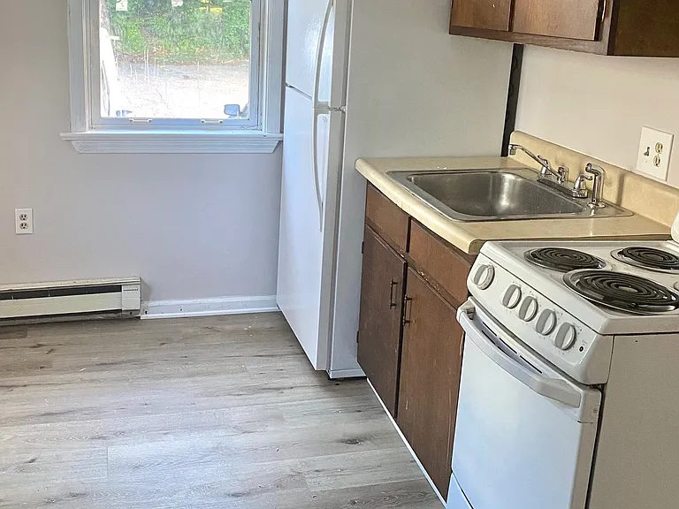 196 Broad St #1 — Photo 1